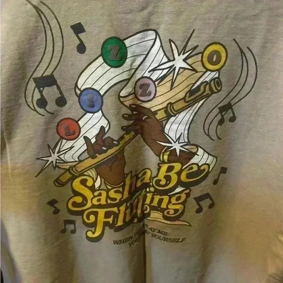 Women’s Lizzo Sasha Be Fluting Homecoming Crewneck Oversized Sweatshirt Size 2XL - Picture 5 of 5